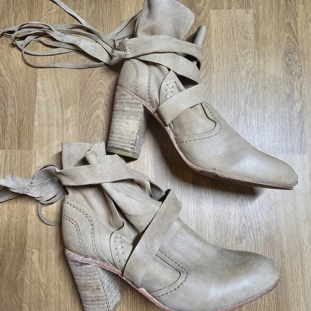 Free people boots 37